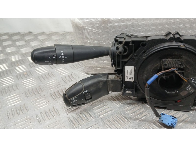 Recambio de mando luces y limpia para peugeot 3008 i monospace (0u_) 1.6 bluehdi 120 referencia OEM IAM 96773912ZD  10101617