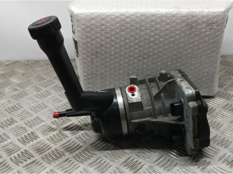 Recambio de bomba direccion electrica para citroën c4 grand picasso exclusive referencia OEM IAM 9684040280  TRW