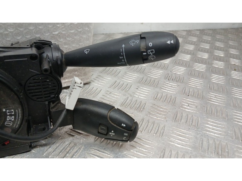 Recambio de mando luces y limpia para peugeot 3008 i monospace (0u_) 1.6 bluehdi 120 referencia OEM IAM 96773912ZD  10101617