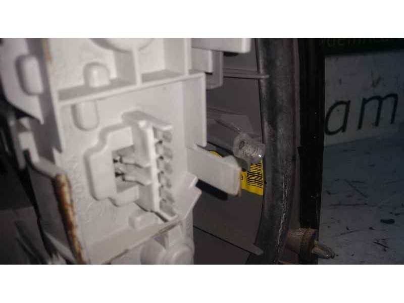 Recambio de piloto trasero izquierdo para opel vectra c berlina club referencia OEM IAM   