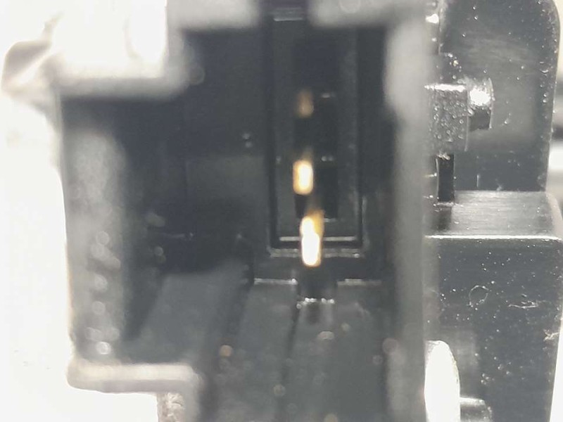 Recambio de motor limpia trasero para peugeot 5008 active referencia OEM IAM 9811259980  3 PINES