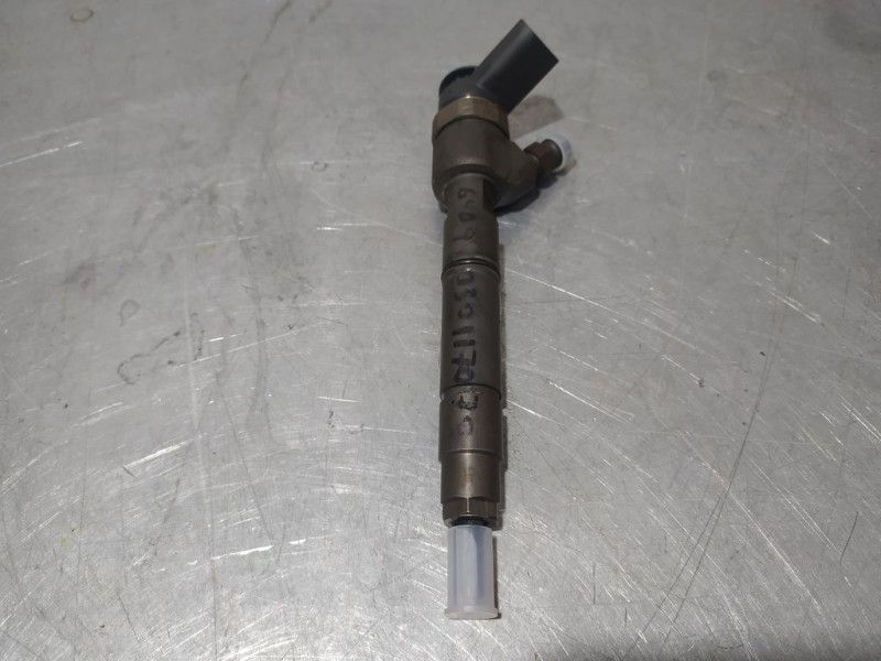 Recambio de inyector para mercedes-benz clase b (w245) 2.0 cdi cat referencia OEM IAM A6408700787 0445110167 BOSCH