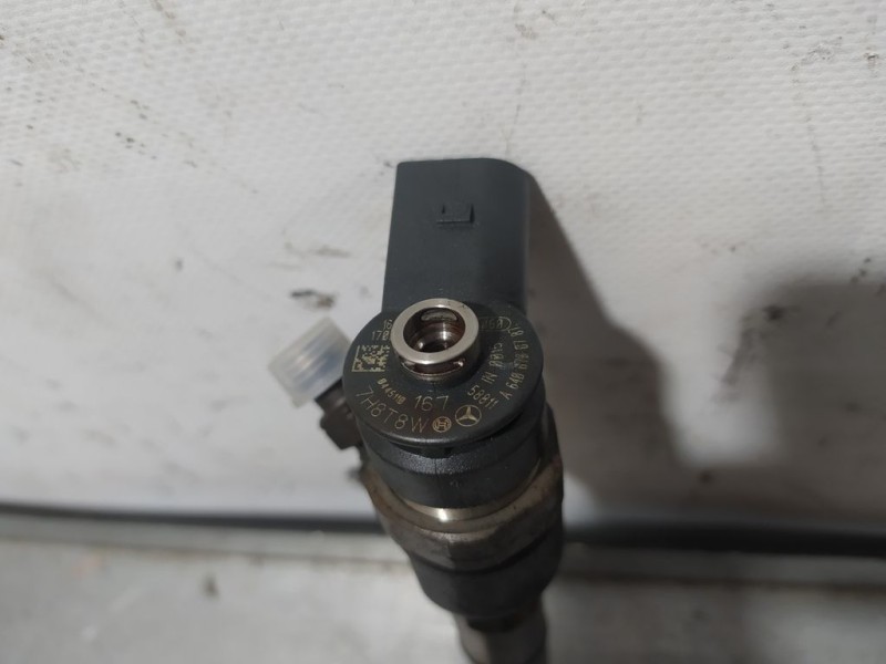 Recambio de inyector para mercedes-benz clase b (w245) 2.0 cdi cat referencia OEM IAM A6408700787 0445110167 BOSCH