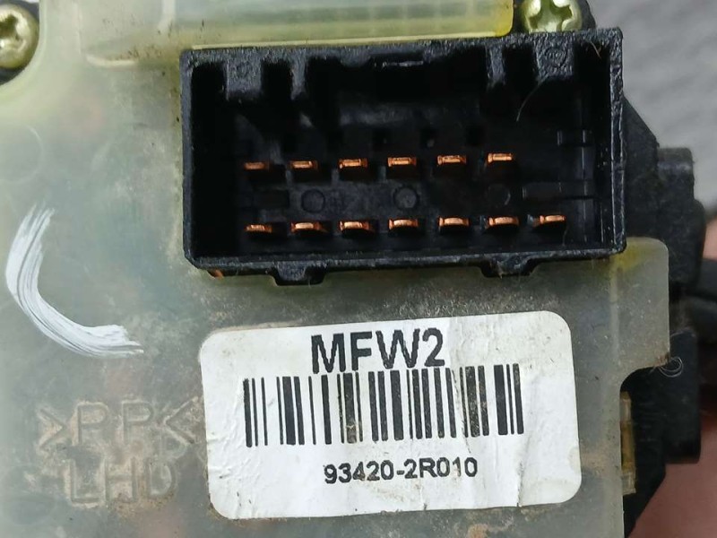 Recambio de mando limpia para hyundai i30 comfort referencia OEM IAM 934202D010  