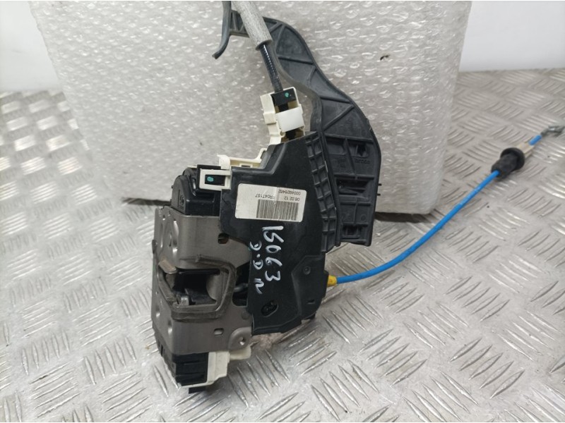 Recambio de cerradura puerta delantera derecha para mercedes-benz clase b (w246) b 180 cdi be (246.200) referencia OEM IAM A1667