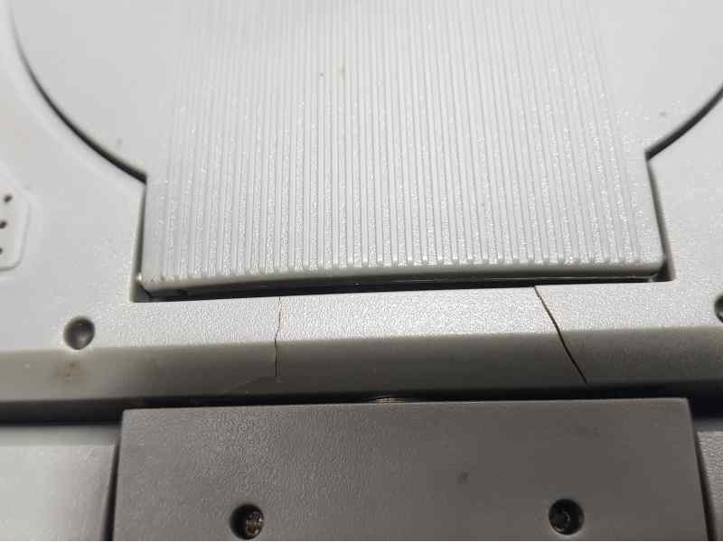 Recambio de sistema dvd para peugeot 807 sv referencia OEM IAM B82708744  VEGA AGRIETADO