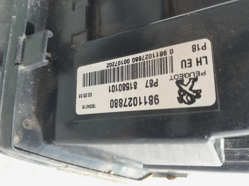 Recambio de piloto trasero izquierdo para peugeot 5008 active referencia OEM IAM 9811027880  INTERIOR