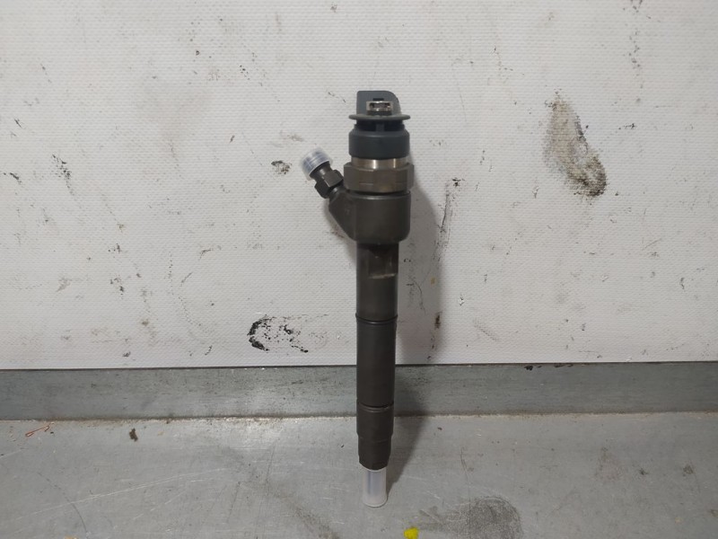 Recambio de inyector para mercedes-benz clase b (w245) 2.0 cdi cat referencia OEM IAM A6408700787 0445110167 BOSCH