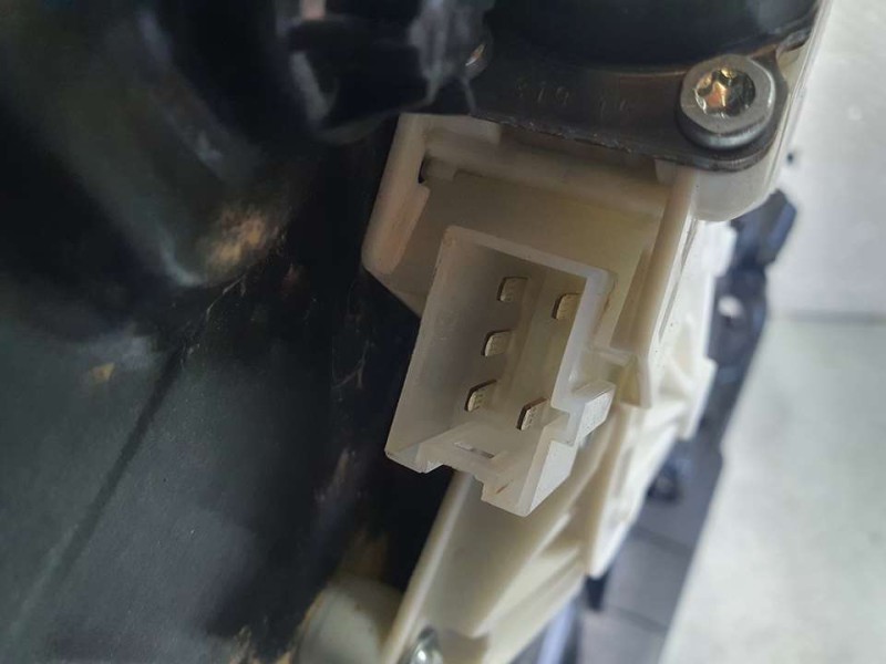 Recambio de elevalunas delantero derecho para mercedes-benz clase gla (w156) gla 200 (156.943) referencia OEM IAM A1237660022905