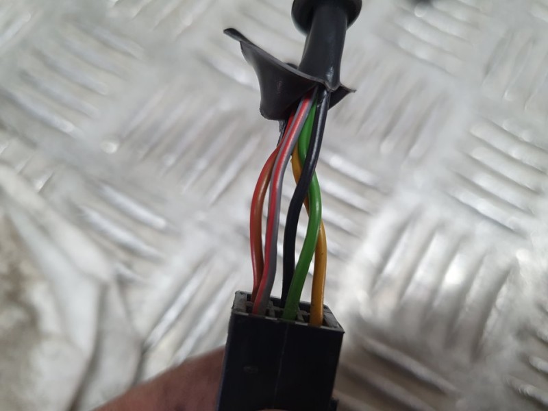 Recambio de retrovisor izquierdo para opel corsa d catch me referencia OEM IAM 468435664  ELECTRICO Y TOCADO