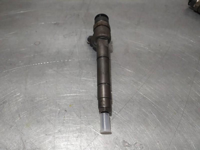 Recambio de inyector para mercedes-benz clase b (w245) 2.0 cdi cat referencia OEM IAM A6408700787 0445110167 BOSCH