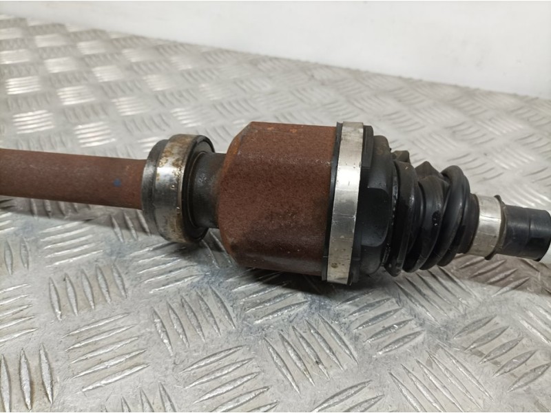 Recambio de transmision delantera derecha para peugeot 5008 active referencia OEM IAM 9811170780  