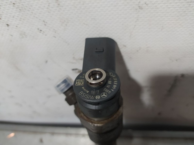 Recambio de inyector para mercedes-benz clase b (w245) 2.0 cdi cat referencia OEM IAM A6408700787 0445110167 BOSCH