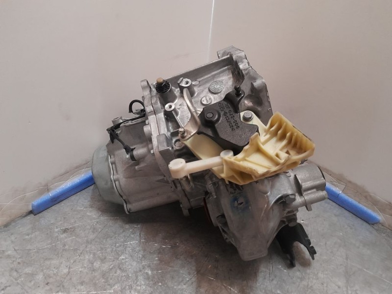 Recambio de caja cambios para citroën c3 shine referencia OEM IAM 20ET69 3574837 5VELOCIDADES