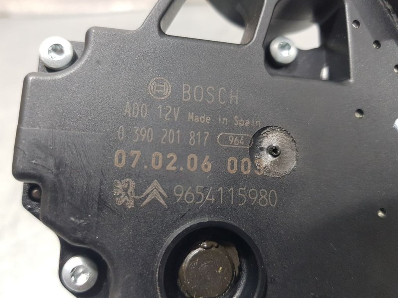 Recambio de motor limpia trasero para citroën c4 grand picasso exclusive referencia OEM IAM 9654115980 0390201817 BOSCH