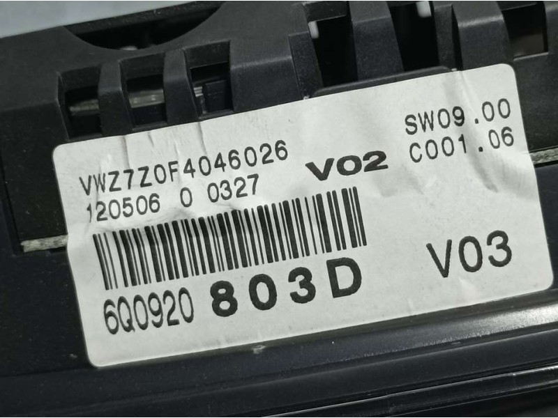 Recambio de cuadro instrumentos para volkswagen polo (9n3) edition referencia OEM IAM 6Q0920803D 11008032009A VDO