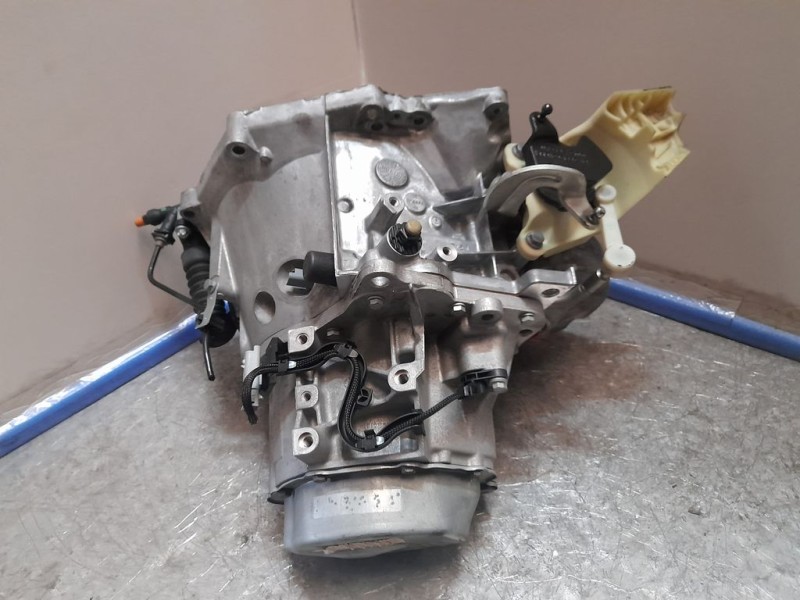 Recambio de caja cambios para citroën c3 shine referencia OEM IAM 20ET69 3574837 5VELOCIDADES