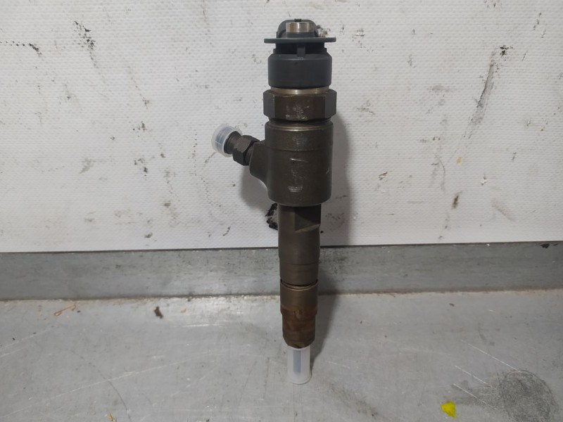 Recambio de inyector para peugeot 208 1.6 blue-hdi fap referencia OEM IAM  0445110566 BOSCH