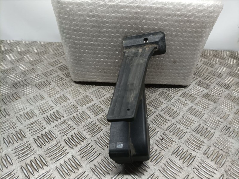 Recambio de potenciometro pedal para bmw serie 1 berlina (e81/e87) 118d referencia OEM IAM 74766500  