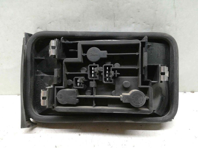 Recambio de piloto trasero derecho para citroën xantia berlina referencia OEM IAM   INTERIOR