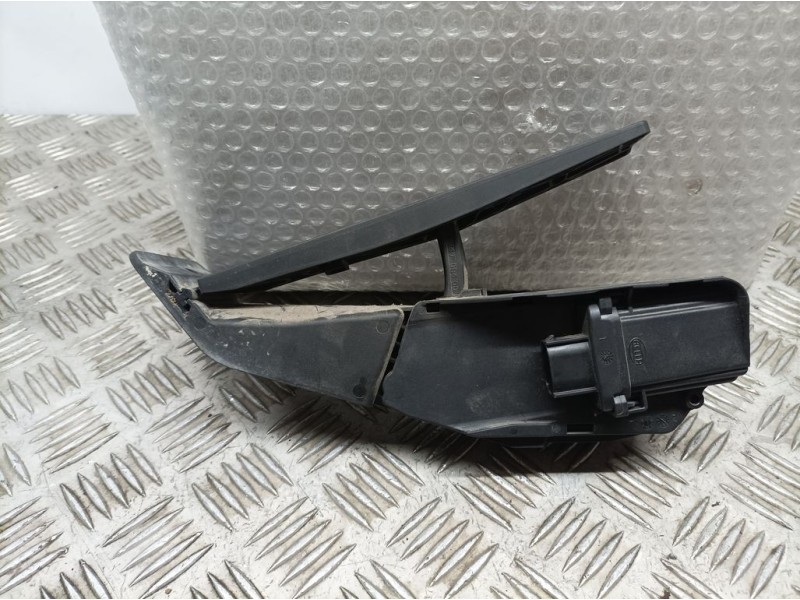 Recambio de potenciometro pedal para bmw serie 1 berlina (e81/e87) 118d referencia OEM IAM 74766500  