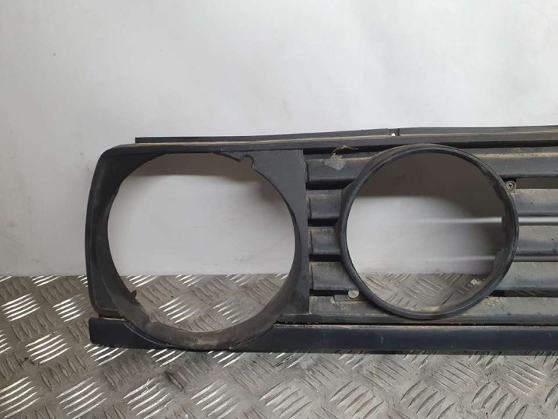 Recambio de rejilla delantera para volkswagen golf ii (191/193) 1.6 referencia OEM IAM   