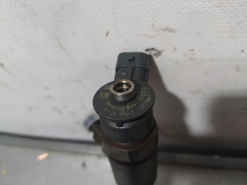 Recambio de inyector para peugeot 208 1.6 blue-hdi fap referencia OEM IAM  0445110566 BOSCH