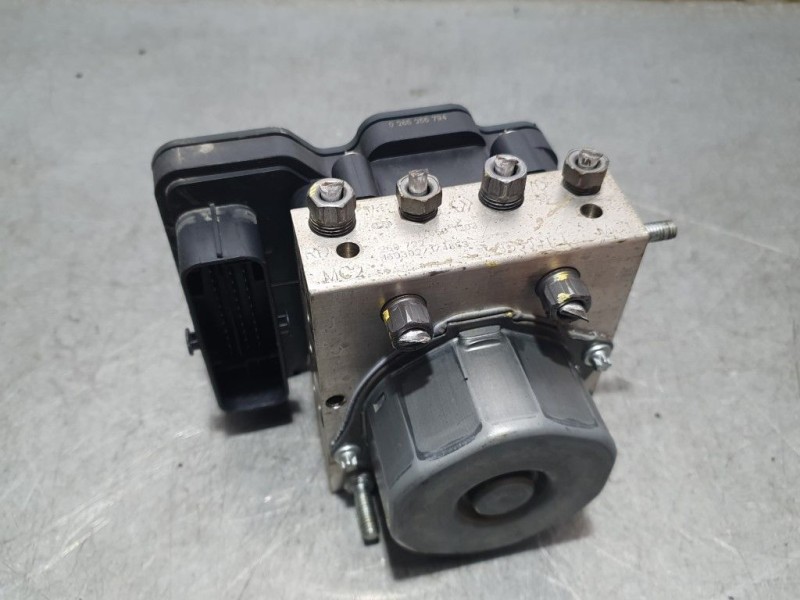 Recambio de abs para dacia sandero stepway referencia OEM IAM 476601203R 269722 BOSCH