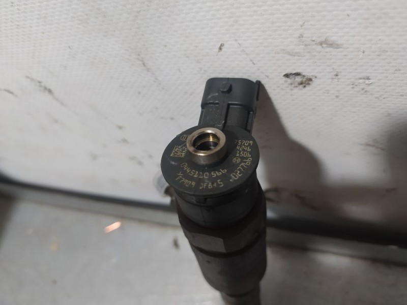 Recambio de inyector para peugeot 208 1.6 blue-hdi fap referencia OEM IAM  0445110566 BOSCH