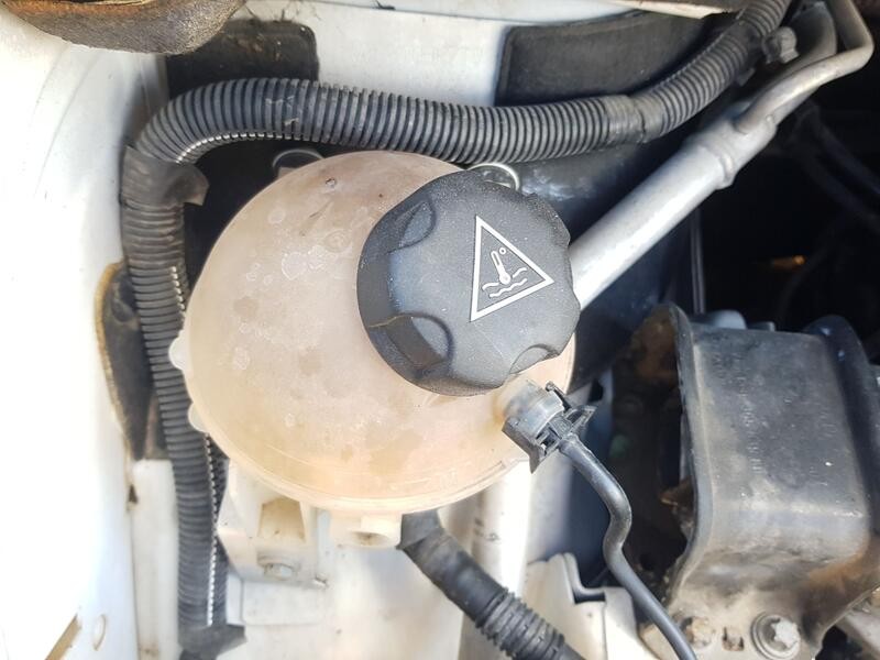 Recambio de deposito expansion para peugeot 3008 i monospace (0u_) 1.6 bluehdi 120 referencia OEM IAM 1323X6  