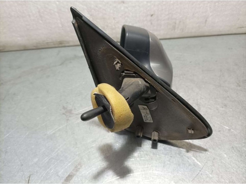 Recambio de retrovisor izquierdo para dacia sandero stepway referencia OEM IAM 963020587R  C/ MANDO