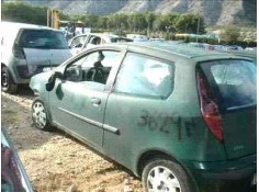 FIAT PUNTO BERLINA (188)