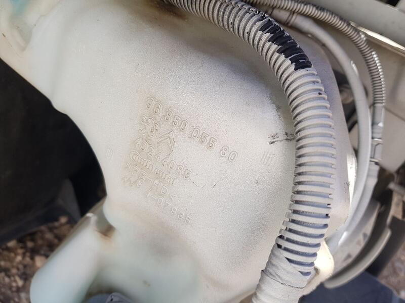 Recambio de deposito limpia para peugeot 3008 i monospace (0u_) 1.6 bluehdi 120 referencia OEM IAM 6431N2  