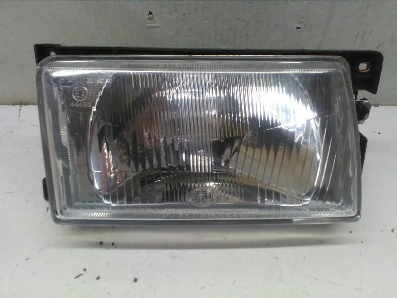 Recambio de faro derecho para volkswagen polo (801/803) referencia OEM IAM 867941018  HELLA