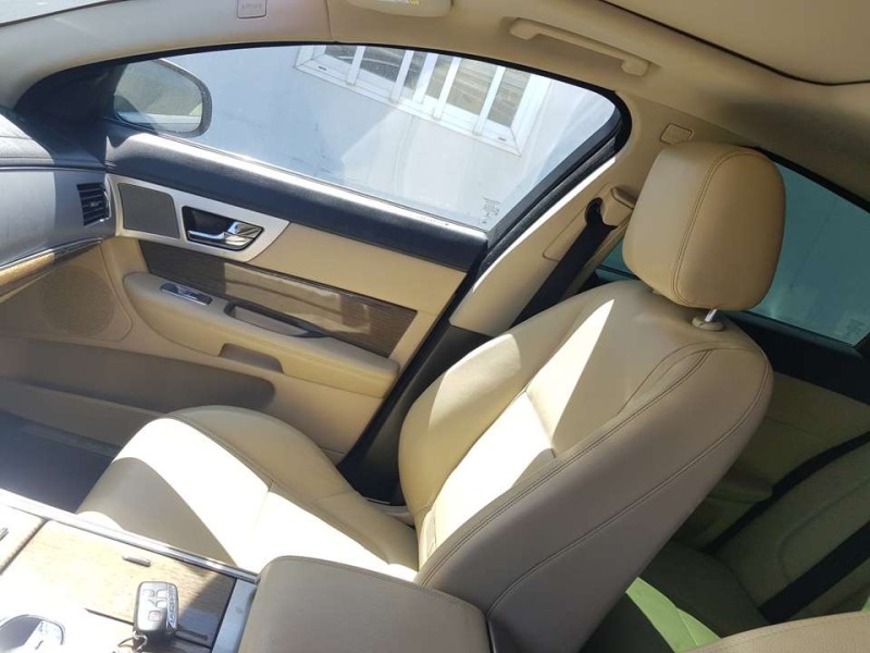 Recambio de asiento delantero derecho para jaguar xf 2.2 diesel referencia OEM IAM  C/AIRBAG PIEL Y ELECTRICO 