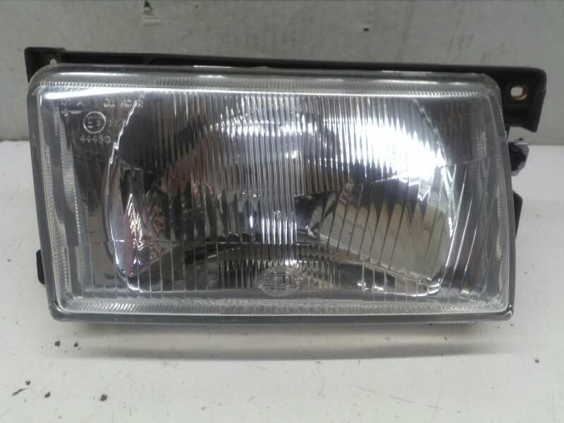Recambio de faro derecho para volkswagen polo (801/803) referencia OEM IAM 867941018  HELLA