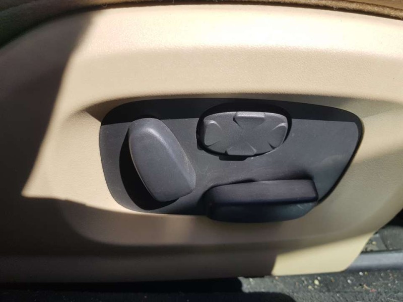 Recambio de asiento delantero derecho para jaguar xf 2.2 diesel referencia OEM IAM  C/AIRBAG PIEL Y ELECTRICO 