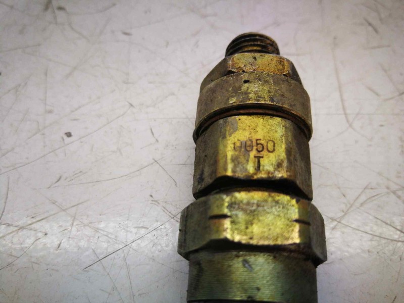 Recambio de inyector para nissan terrano/terrano.ii (r20) 2.7 turbodiesel referencia OEM IAM 0050T  ZEXEL