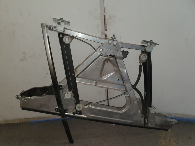 Recambio de elevalunas delantero derecho para audi tt (8n3/8n9) 1.8 t coupe (132kw) referencia OEM IAM E006267008 B32739 ELECTRI