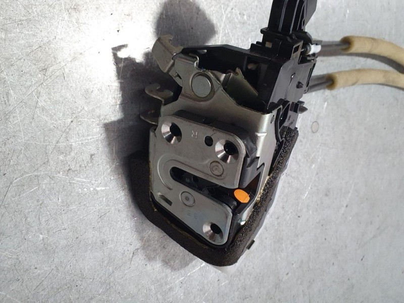 Recambio de cerradura puerta delantera derecha para nissan leaf 2 zero edition referencia OEM IAM T8011510  ELECTRICA 2 PINS