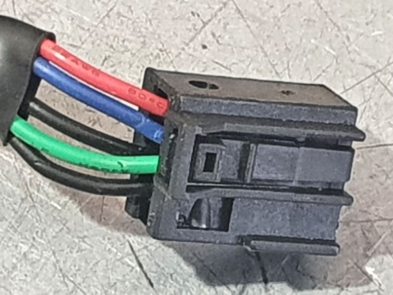 Recambio de retrovisor izquierdo para mercedes-benz clase v (w447) 2.1 cdi cat referencia OEM IAM 27204401 NUEVO 5 CABLES