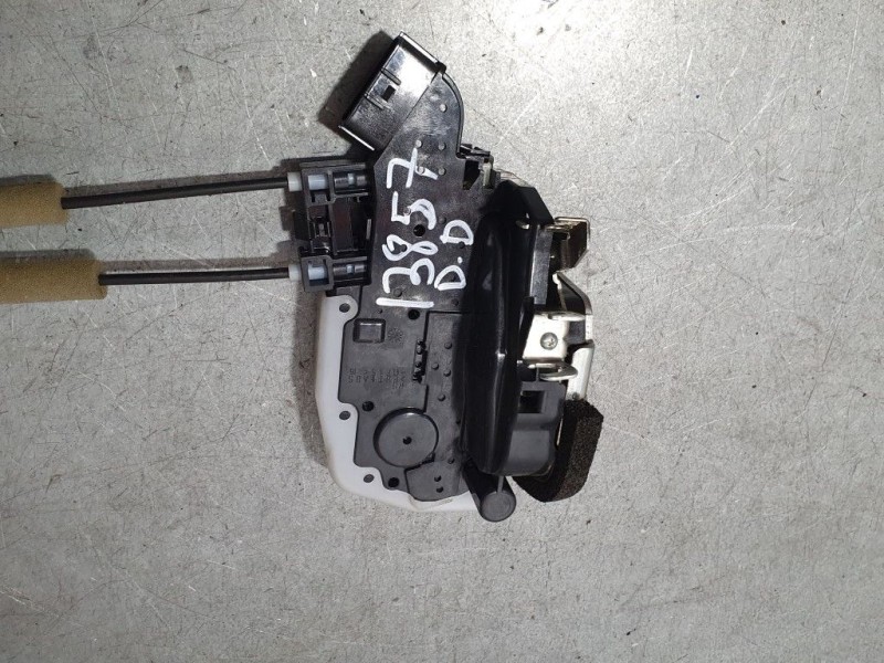 Recambio de cerradura puerta delantera derecha para nissan leaf 2 zero edition referencia OEM IAM T8011510  ELECTRICA 2 PINS