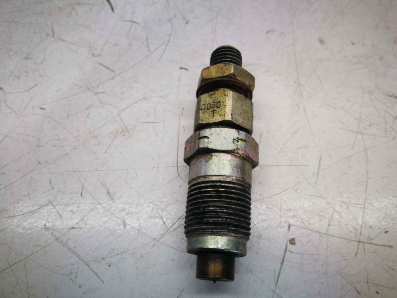 Recambio de inyector para nissan terrano/terrano.ii (r20) 2.7 turbodiesel referencia OEM IAM 0050T  ZEXEL