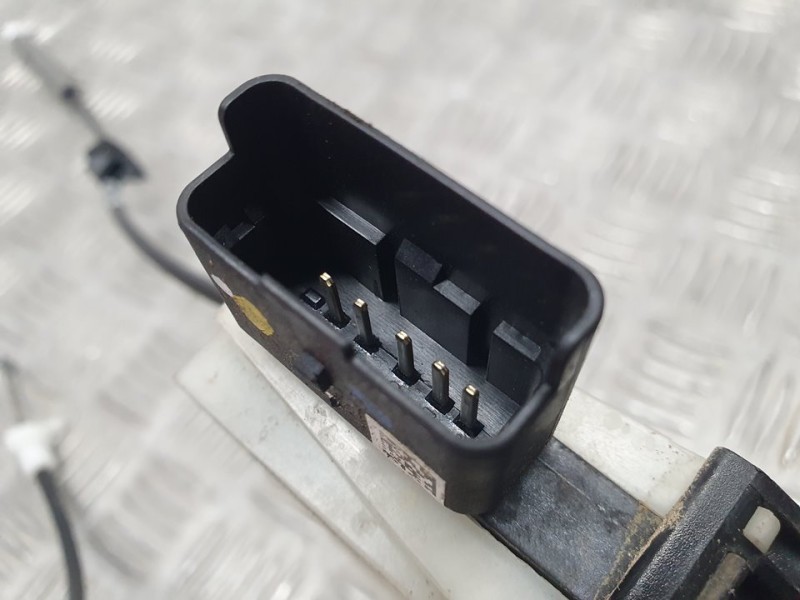 Recambio de cerradura puerta delantera derecha para peugeot 208 style referencia OEM IAM 9688079980  5 PINES