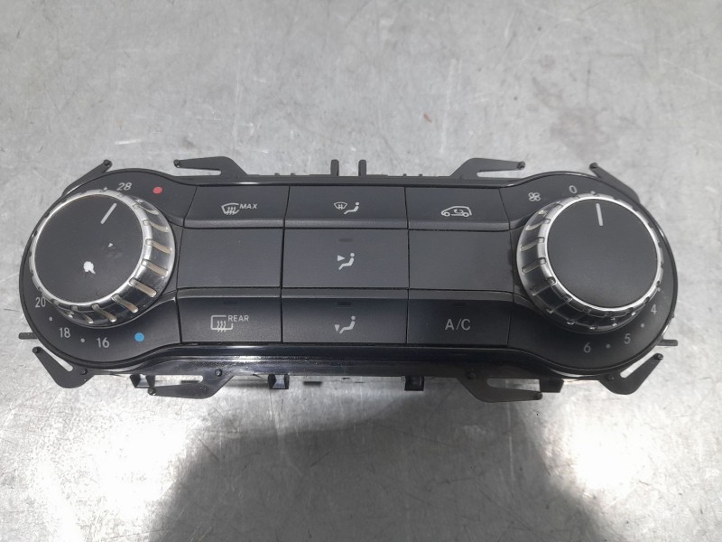 Recambio de mando climatizador para mercedes-benz clase gla (w156) gla 200 (156.943) referencia OEM IAM A2469008215  TOCADO