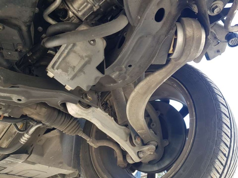 Recambio de brazo suspension inferior delantero izquierdo para jaguar xf 2.2 diesel referencia OEM IAM C2Z10052  