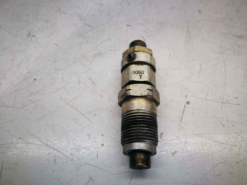 Recambio de inyector para nissan terrano/terrano.ii (r20) 2.7 turbodiesel referencia OEM IAM 0050T  ZEXEL