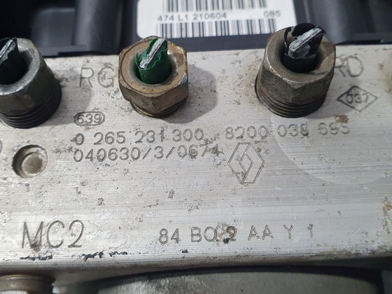 Recambio de abs para renault scenic ii confort expression referencia OEM IAM 8200038685 0265231300 BOSCH
