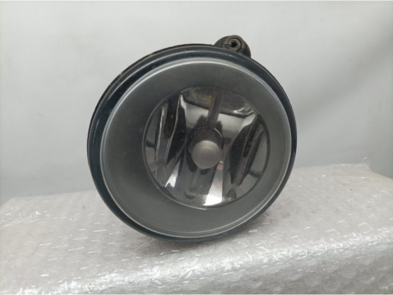 Recambio de faro antiniebla izquierdo para dacia duster ambiance 4x2 referencia OEM IAM 7700420126 67736890 VALEO