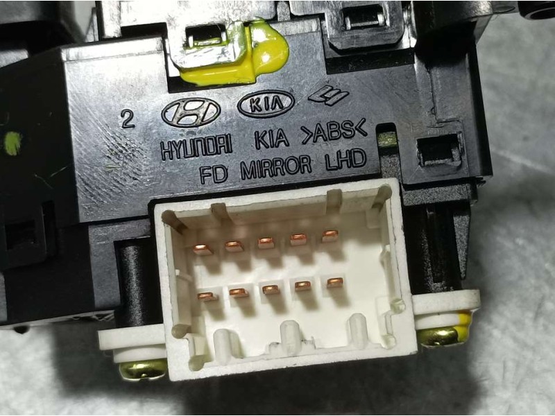 Recambio de mando retrovisor para hyundai i30 classic referencia OEM IAM 935402L000  